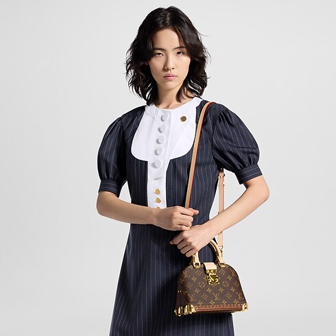 صندوق Alma Trunk 20 Monogram in الصناديق، السفر والمنزل's الصناديق صناديق قابلة للارتداء collections by Louis Vuitton (تكبير صورة المنتج)