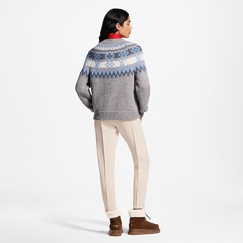 Alpine Knit Pullover ambiance view