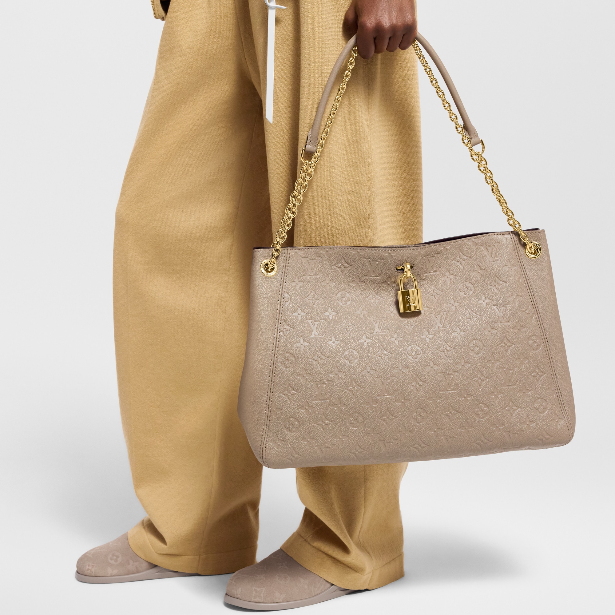 Anytime MM Monogram Empreinte in Women