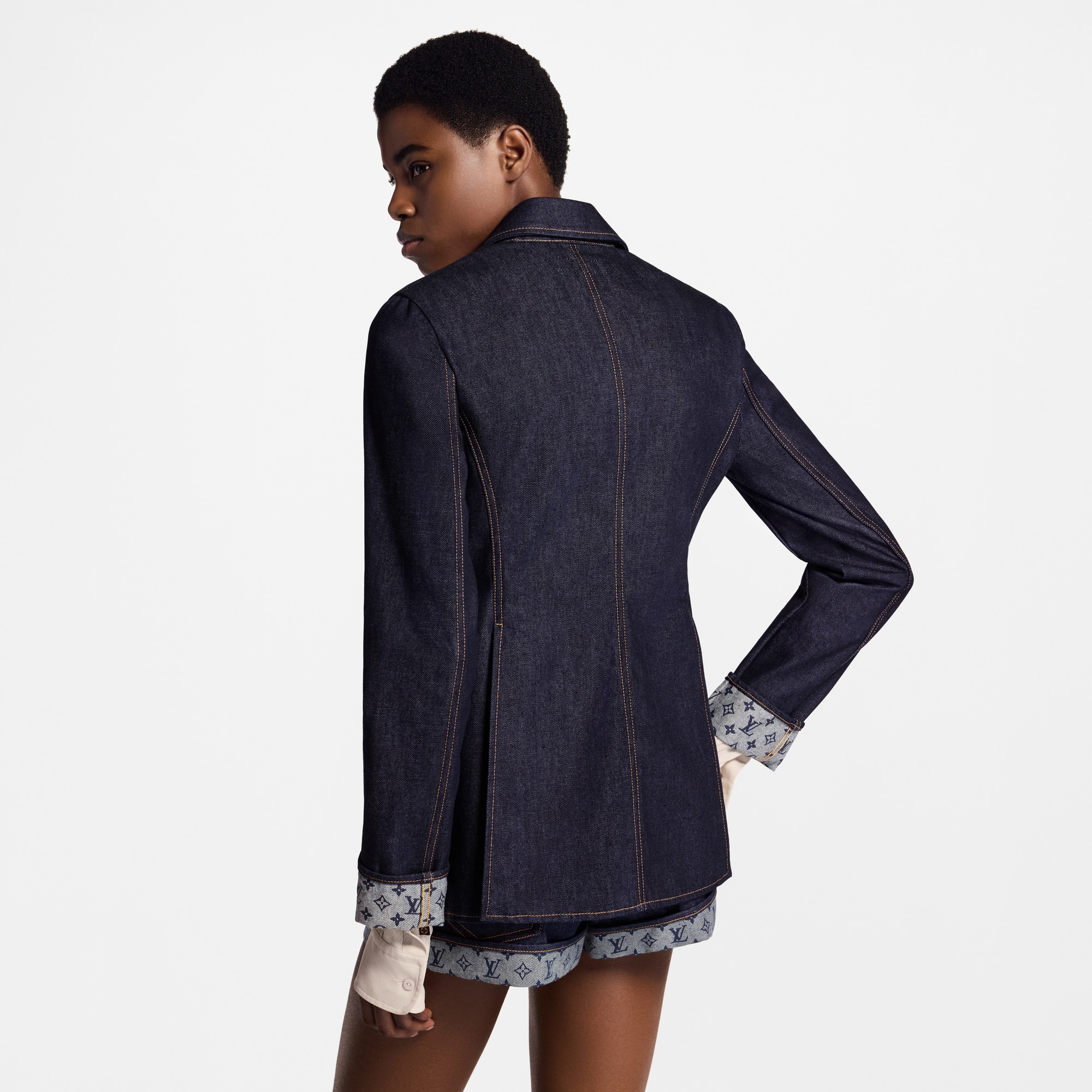 بليزر أنيق من الدنيم  in النساء