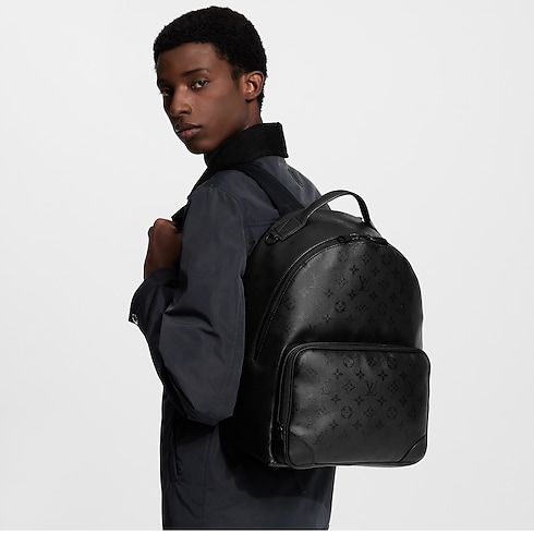 Discovery Cargo Backpack G72 in Bags and Small Leather Goods's Men Bags New collections by Louis Vuitton (Product zoom)