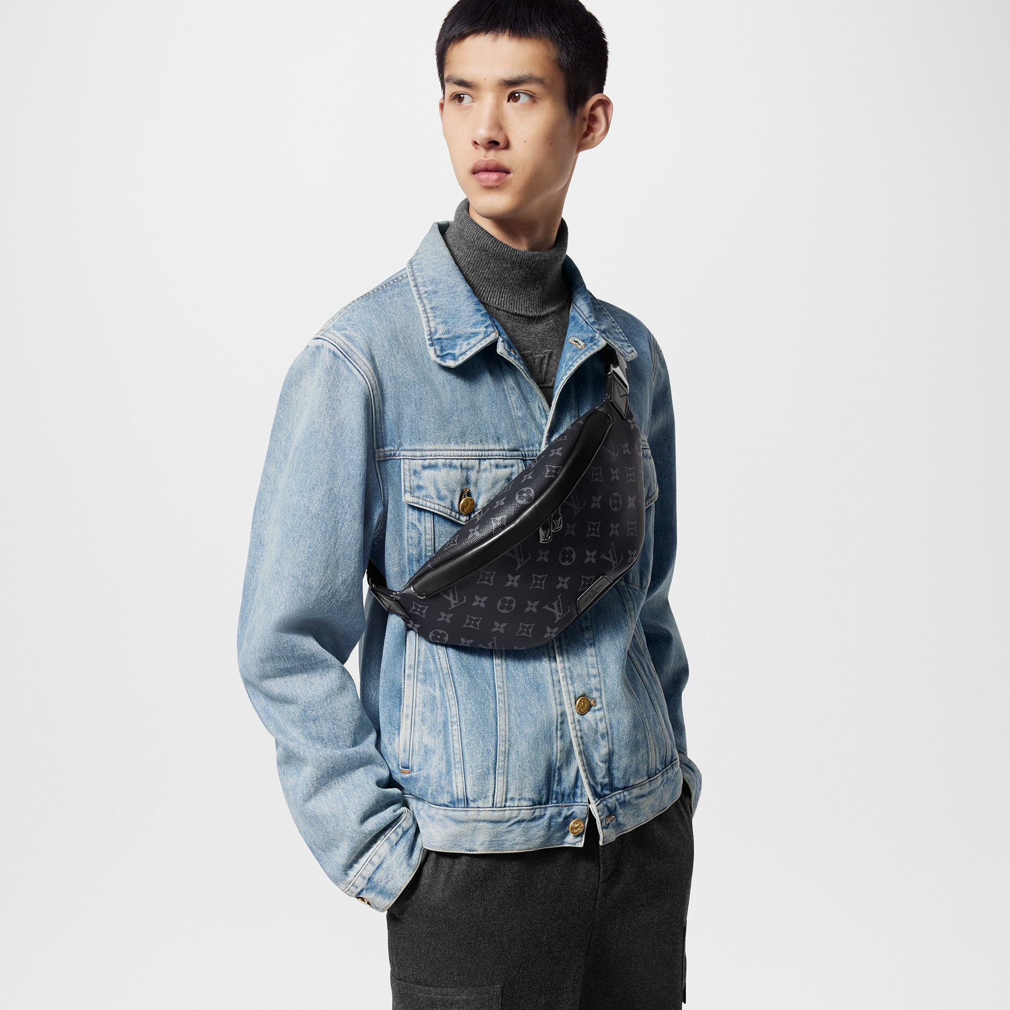 Discovery PM Bumbag Monogram Eclipse in Men