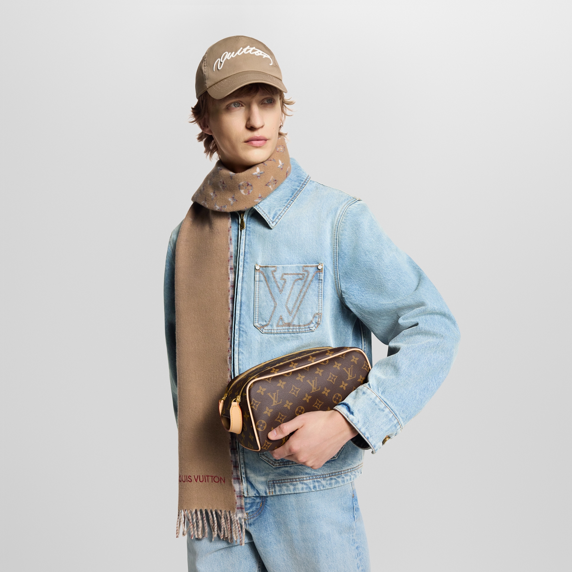 حقيبة Dopp لمستحضرات العناية الشخصية قماش Monogram in الهدايا