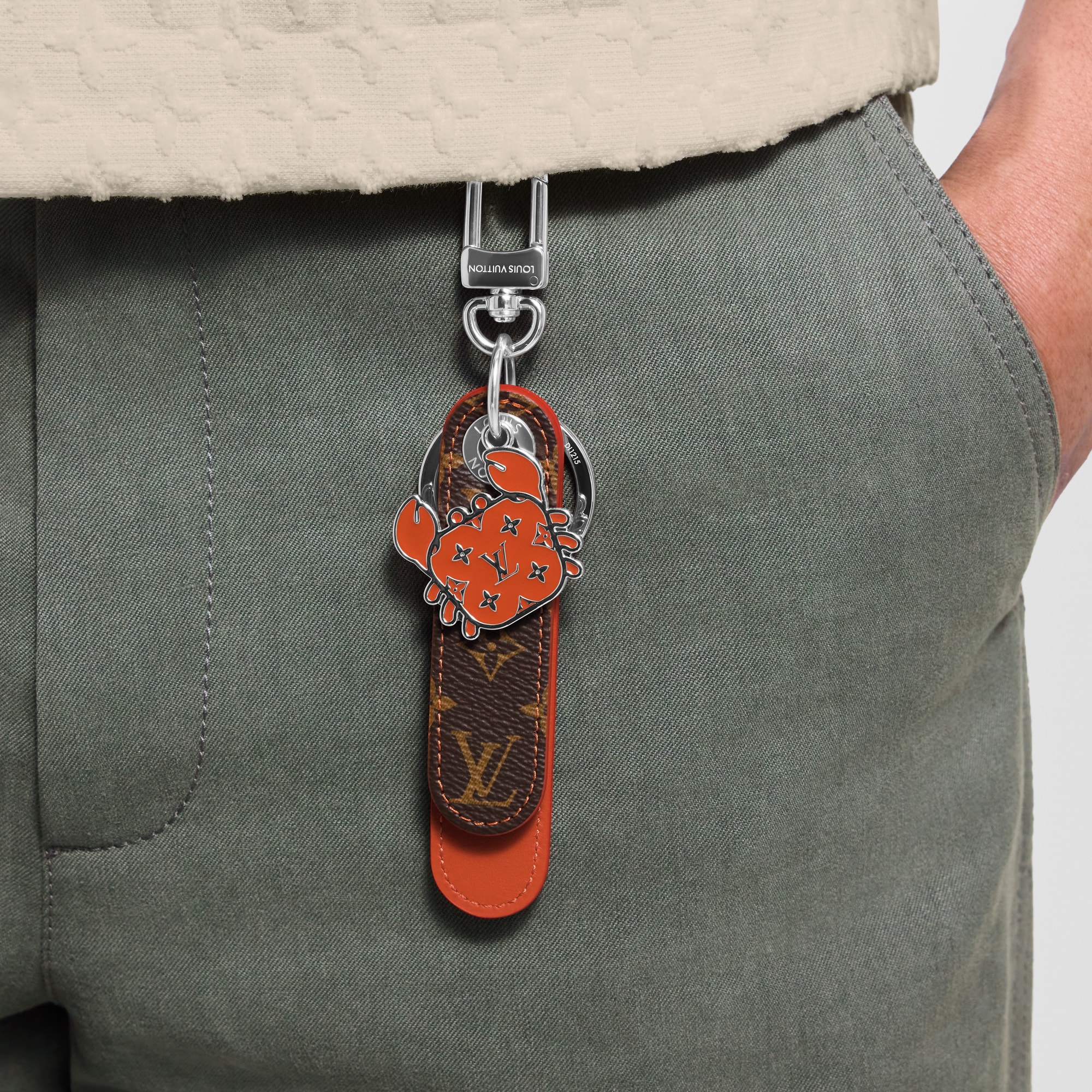 Dragonne Tab Key Holder and Bag Charm S00 in Men