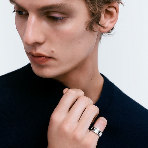 Empreinte Large Ring, White Gold in Jewelry's Categories All Fine Jewelry collections by Louis Vuitton (Product zoom)