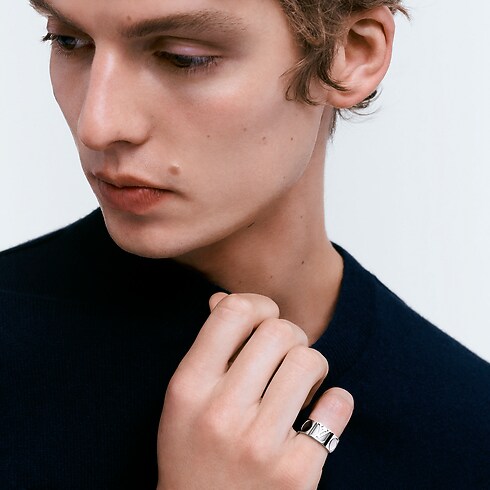 Empreinte Large Ring, White Gold in Jewelry's Categories All Fine Jewelry collections by Louis Vuitton (Product zoom)