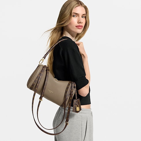 Express PM Fashion Leather in Women's Handbags All Handbags collections by Louis Vuitton (Product zoom)