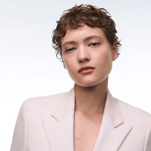 Galaxie Ear Studs, Rose Gold and Diamonds in Les Extraordinaires's Jewelry Earrings collections by Louis Vuitton (Product zoom)