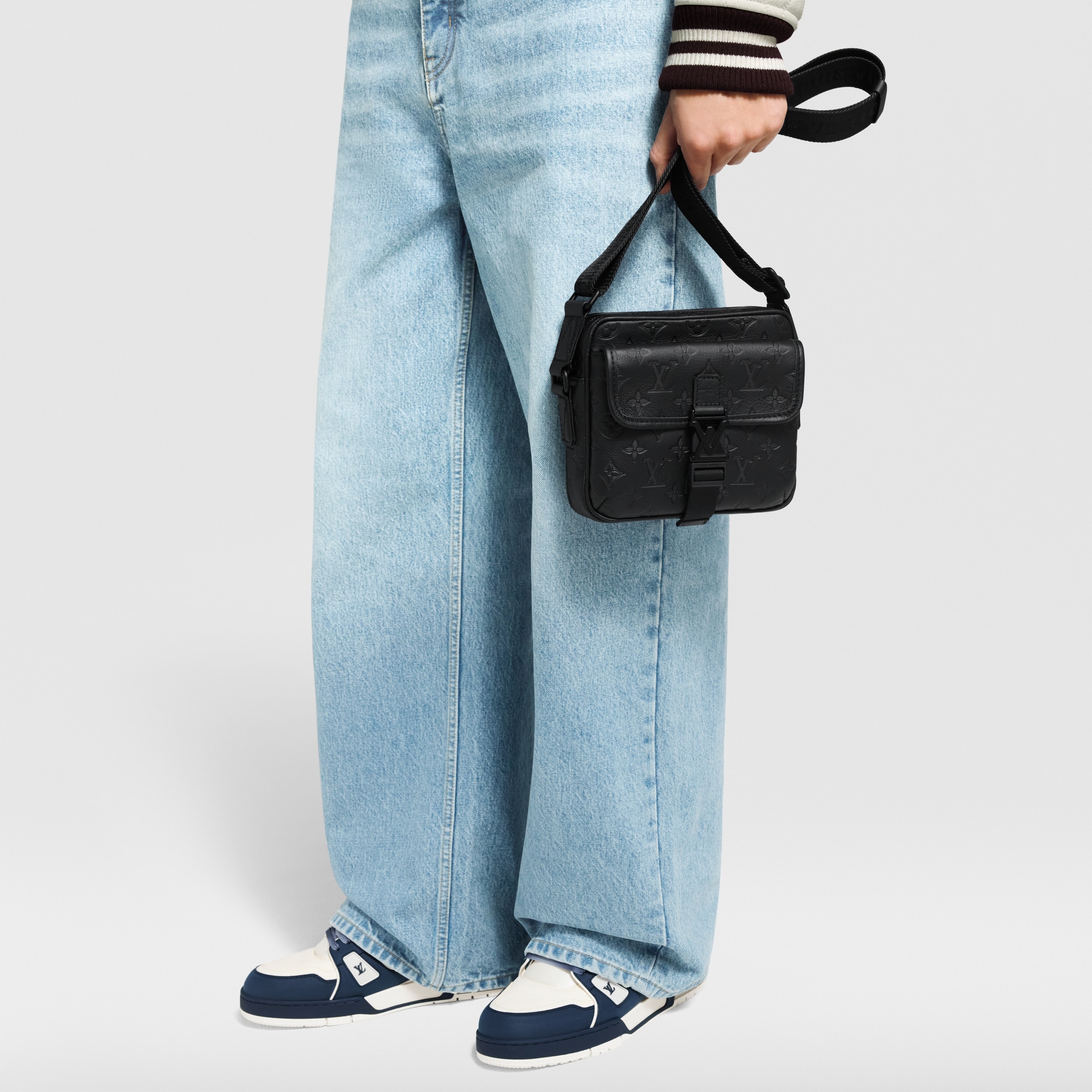 Getaway Messenger Monogram Shadow Leather in Bags and Small Leather Goods