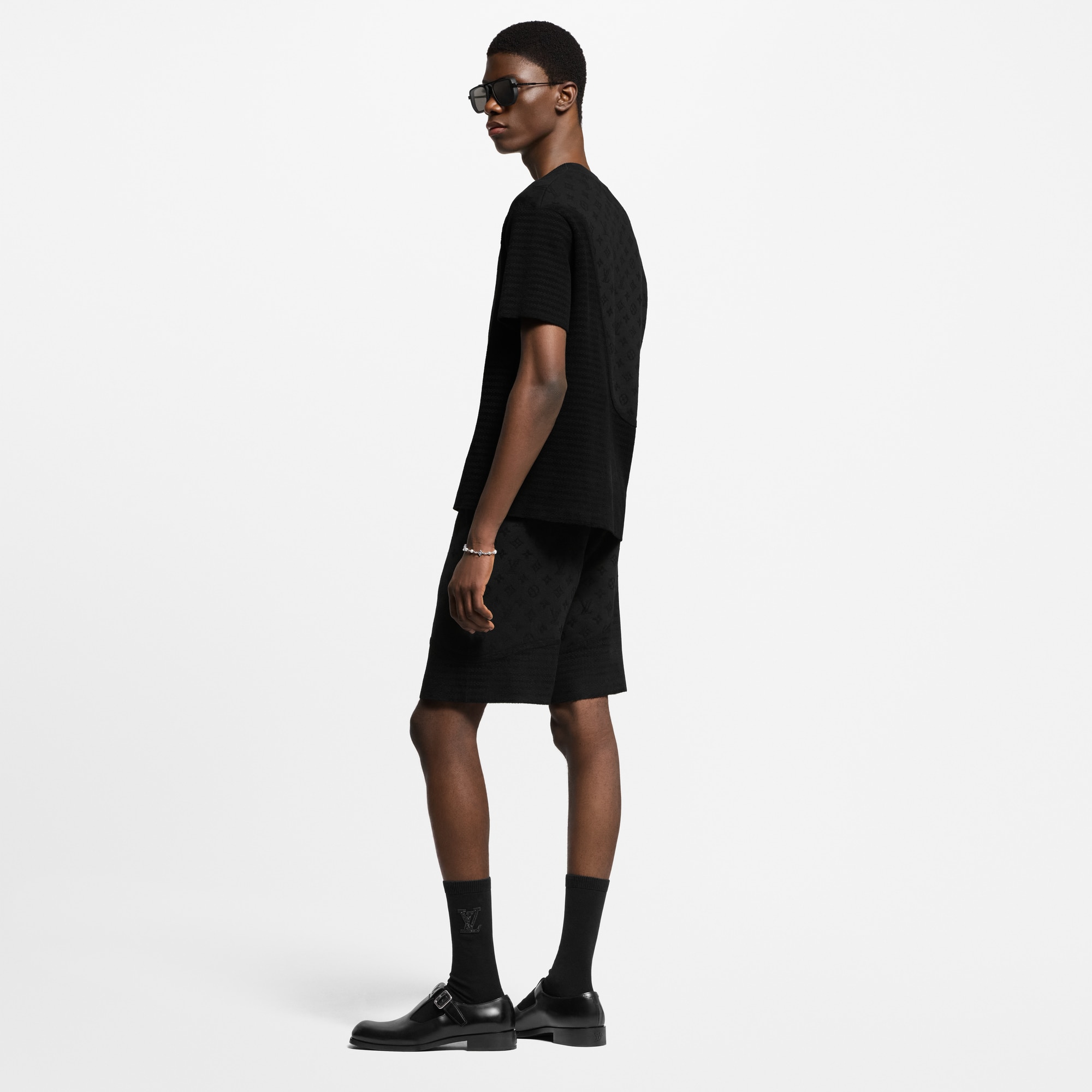 تي شيرت بياقة مستديرة وأكمام قصيرة مزين بجاكار غرافيكي  in الرجال