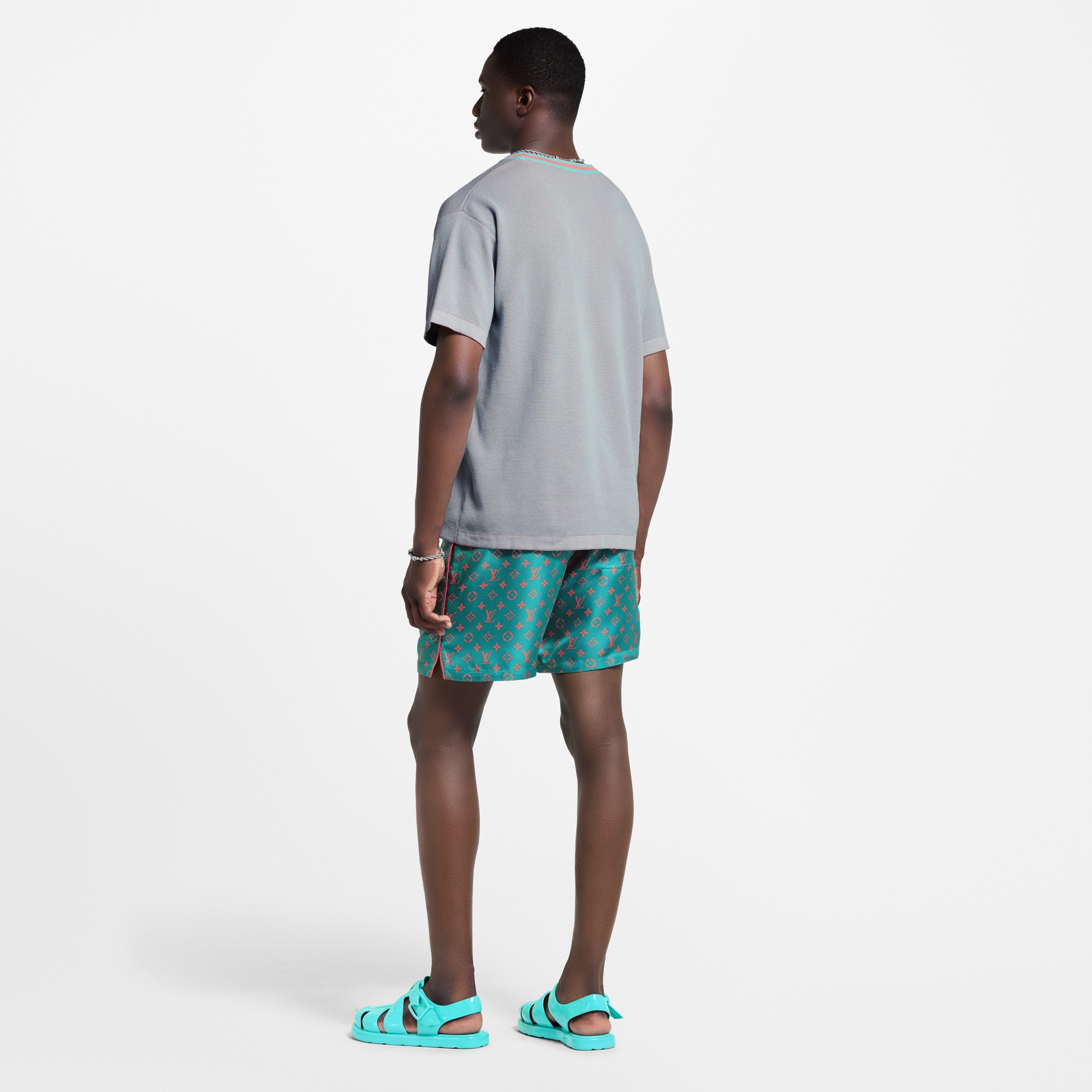 تي شيرت بياقة مستديرة ورسم غرافيكي  in الرجال