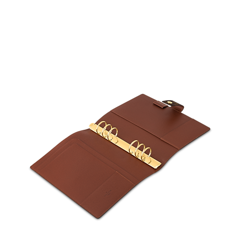 غلاف مفكرة Large Ring Monogram in الحقائب والمنتجات الجلدية الصغيرة's إضفاء الطابع الشخصي على المنتجات الجلدية } collections by Louis Vuitton (تكبير صورة المنتج)