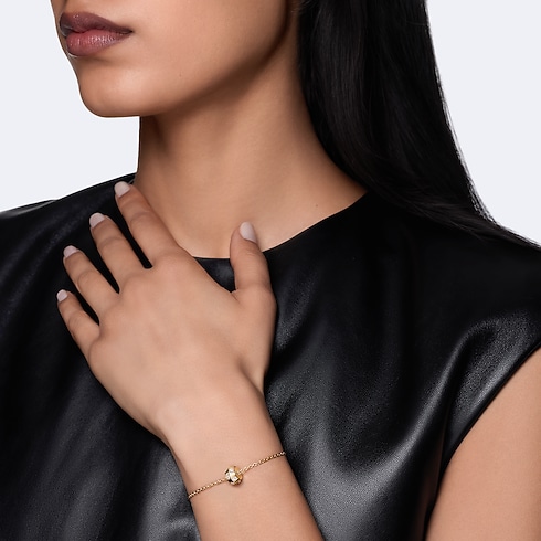 سوار على شكل سلسلة Le Damier de Louis Vuitton، من الذهب الأصفر والألماس in المجوهرات's الفئات الأساور collections by Louis Vuitton (تكبير صورة المنتج)