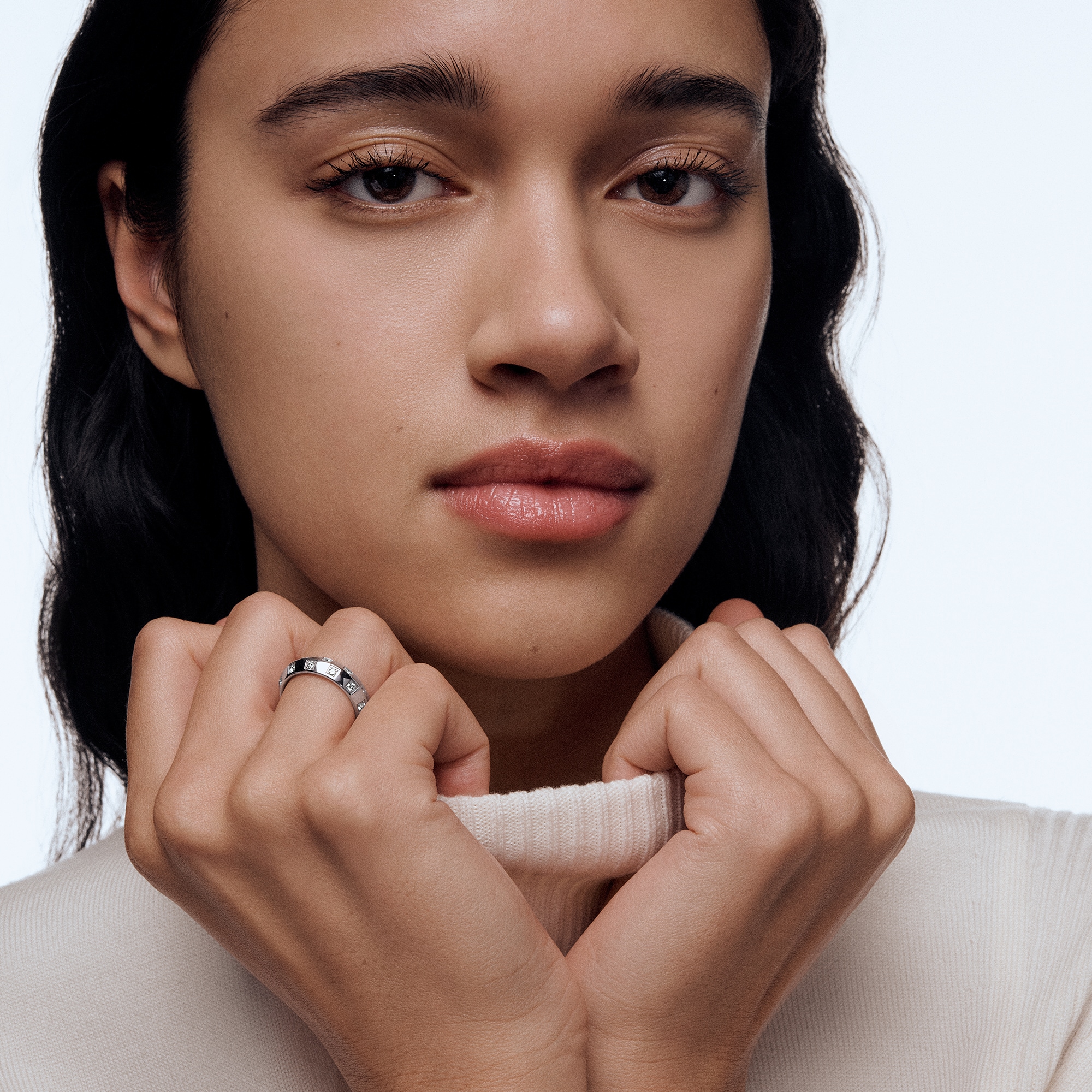 خاتم Le Damier de Louis Vuitton بحجم متوسط، من الذهب الأبيض والألماس  in المجوهرات