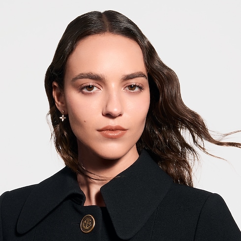 LV Baume - Lip Balm in Perfumes and Beauty 's Lips } collections by Louis Vuitton (Product zoom)