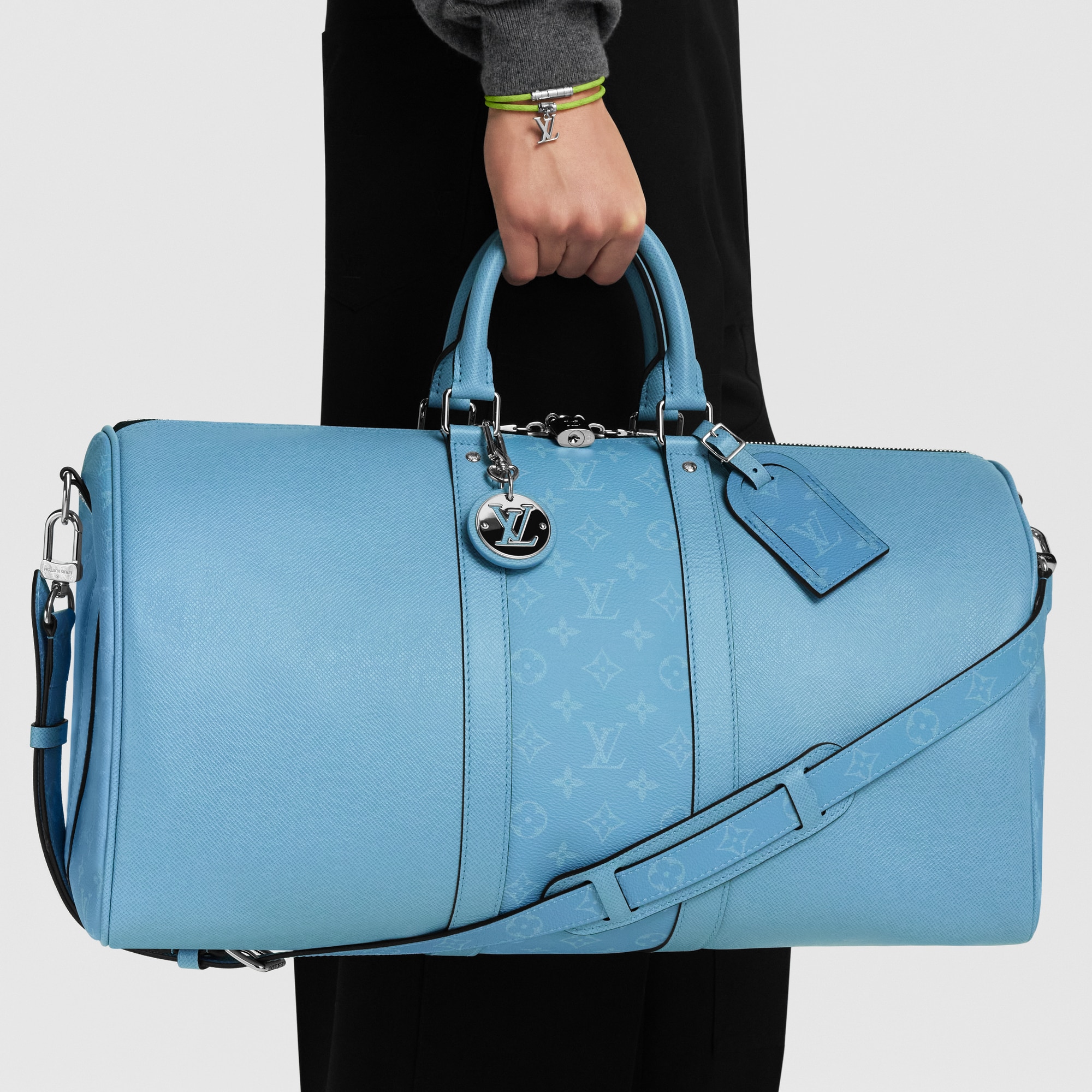 LV Circle Key Holder and Bag Charm S00 in Men