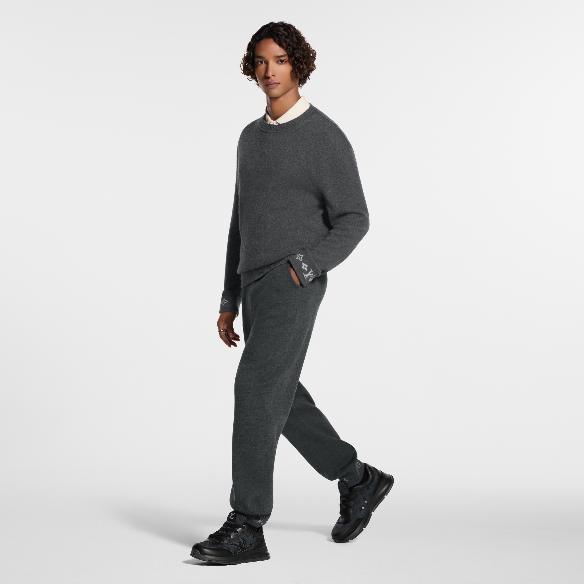 حذاء LV Classic الرياضي  in الرجال