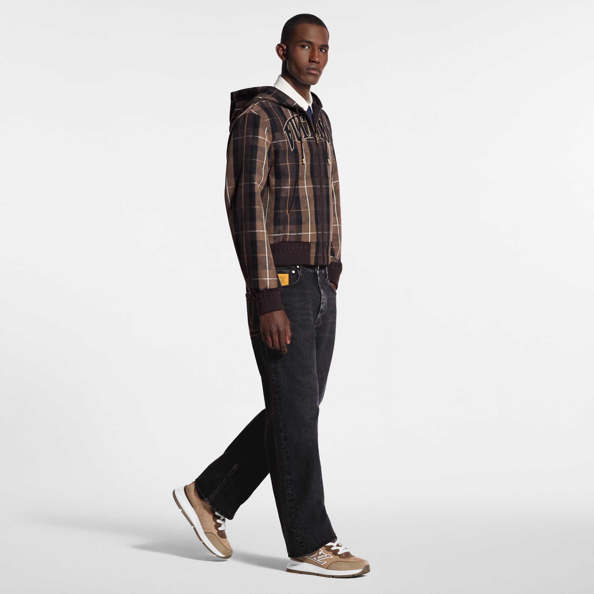 حذاء LV Classic الرياضي  in الرجال