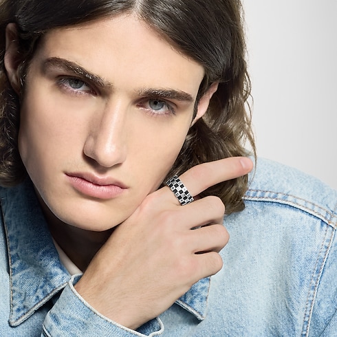 LV Damier Ring S00 in Men's Fashion Jewelry Rings collections by Louis Vuitton (Product zoom)