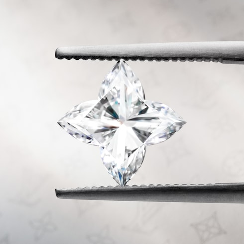 LV Diamonds Earcuff, LV Monogram Star cut in Les Extraordinaires's Jewelry High Jewelry collections by Louis Vuitton
