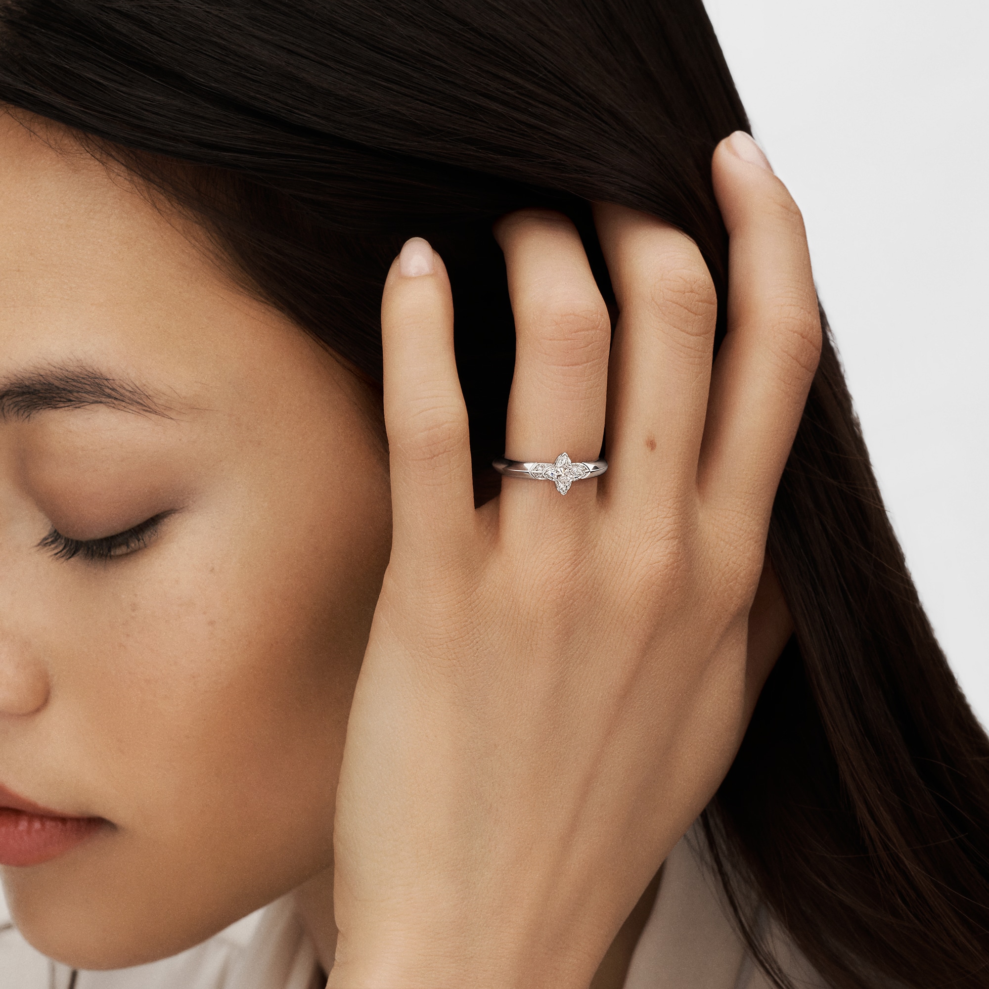 خاتم LV Diamonds Solitaire، ماسة على شكل نجمة LV Monogram  in المجوهرات