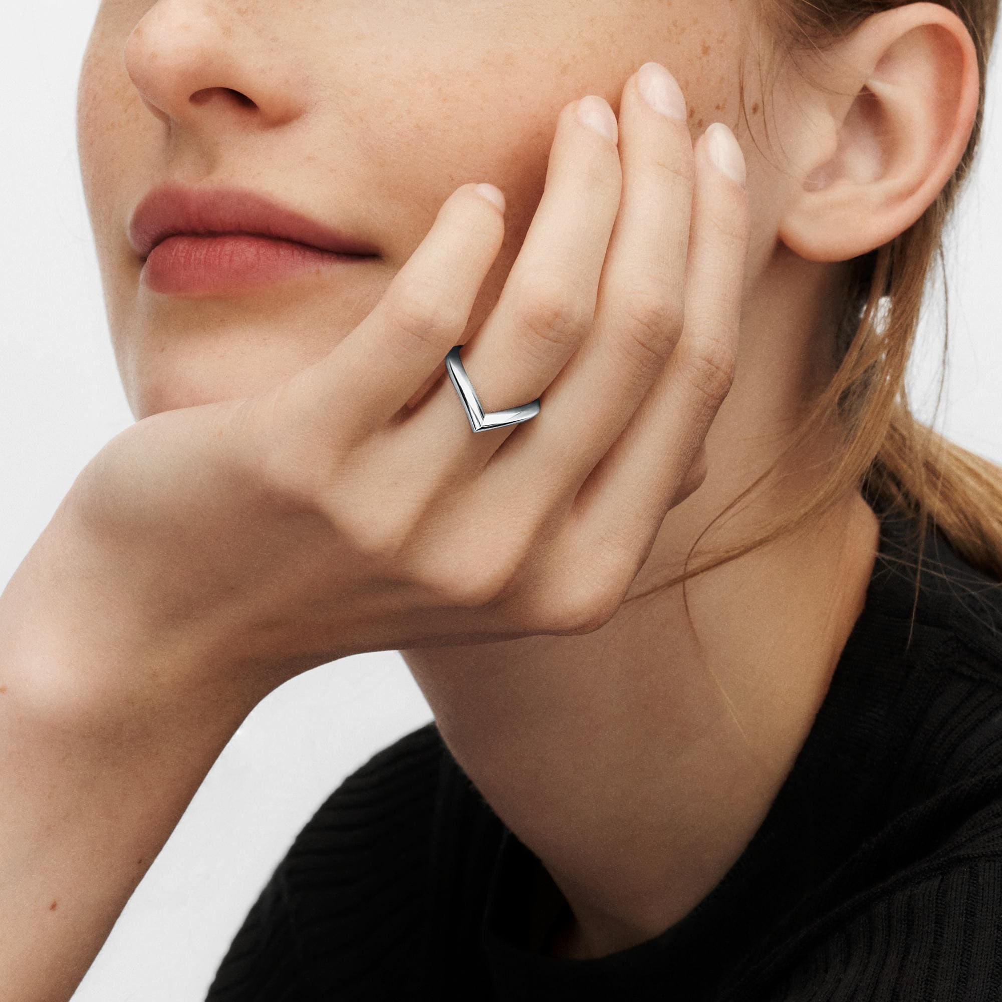 LV Diamonds V Ring, Platinum  in Jewelry