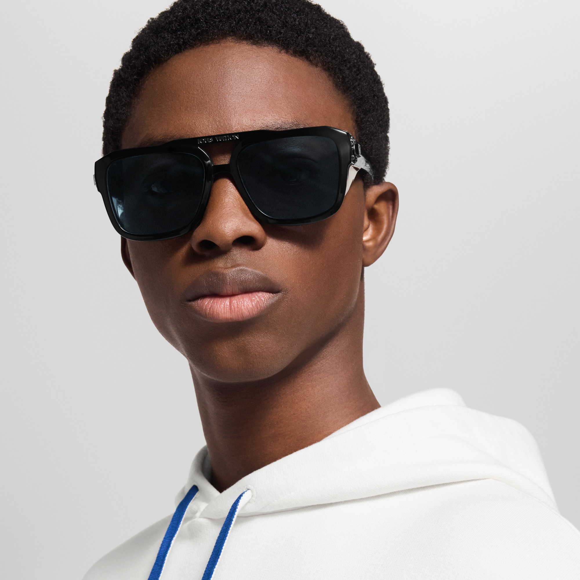 LV Frog Pilot Sunglasses S00 in Men