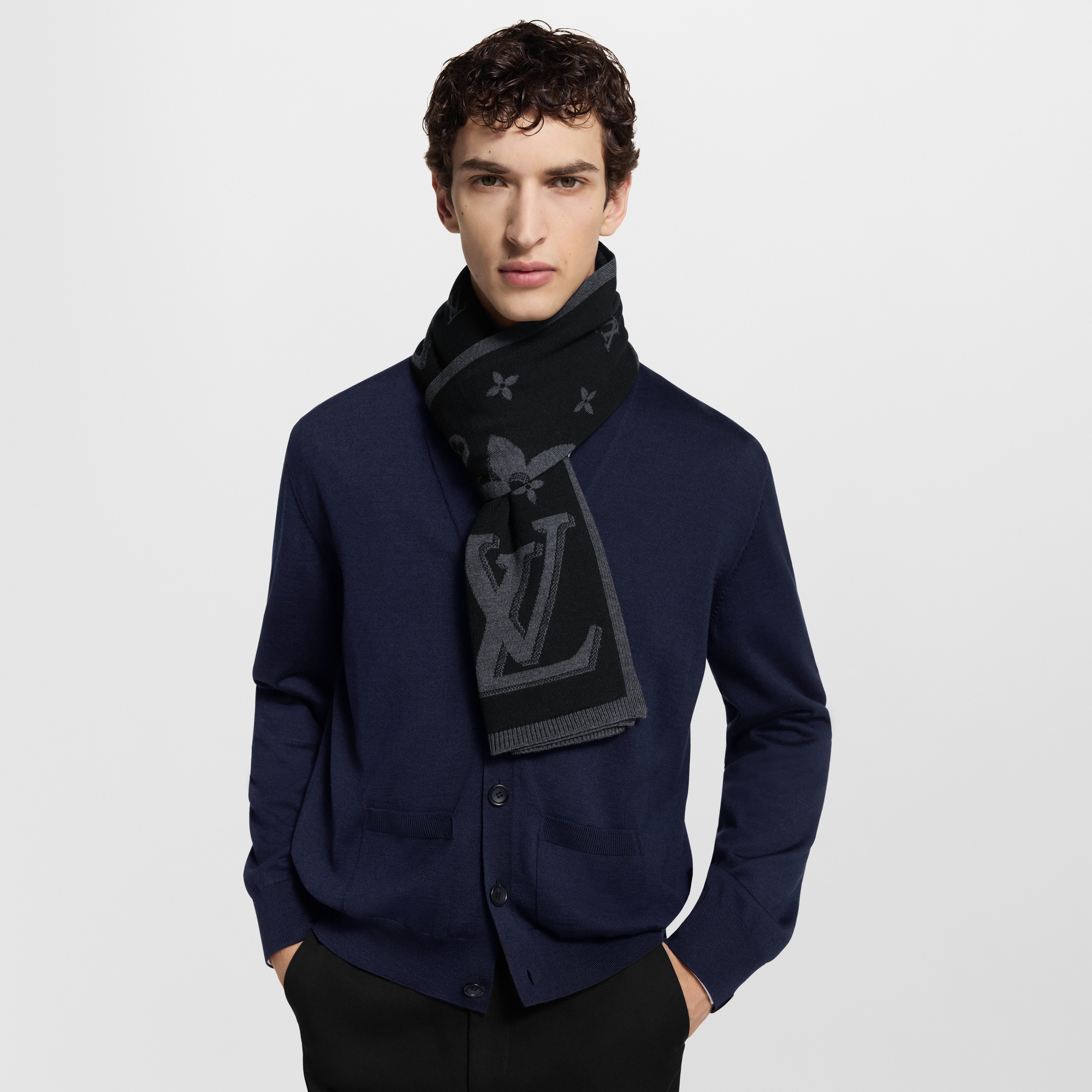 LV Galaxy Scarf S00 in Men