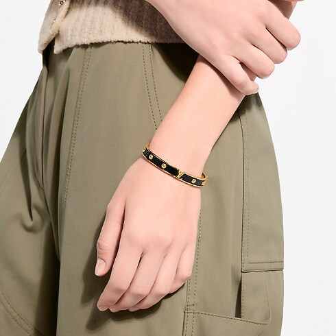 سوار يحمل حرفي LV S00 in النساء's مجوهرات الموضة الأساور collections by Louis Vuitton (تكبير صورة المنتج)