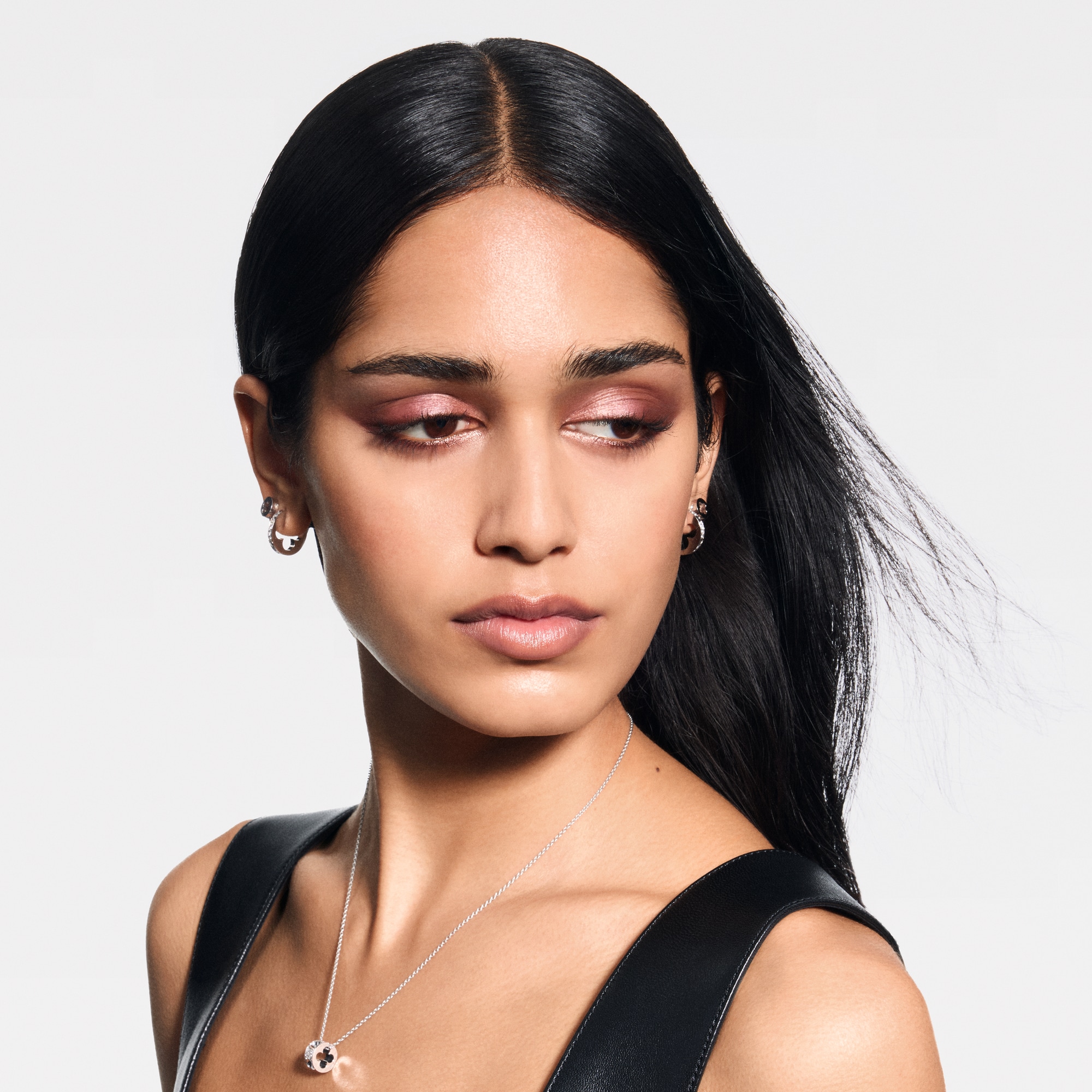 LV Ombres - لوحة ظلال العيون  in العطور والتجميل