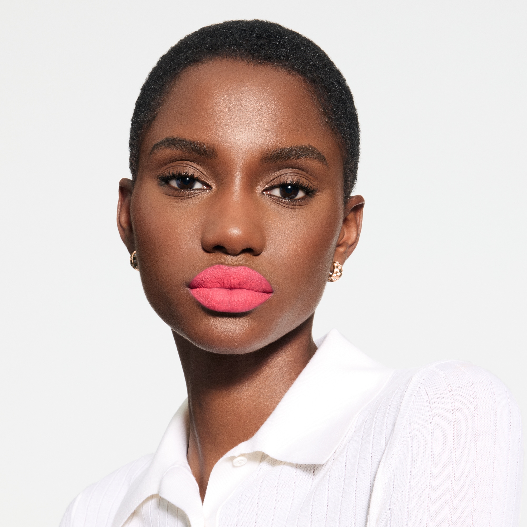 LV Rouge - أحمر شفاه غير لامع  in العطور والتجميل