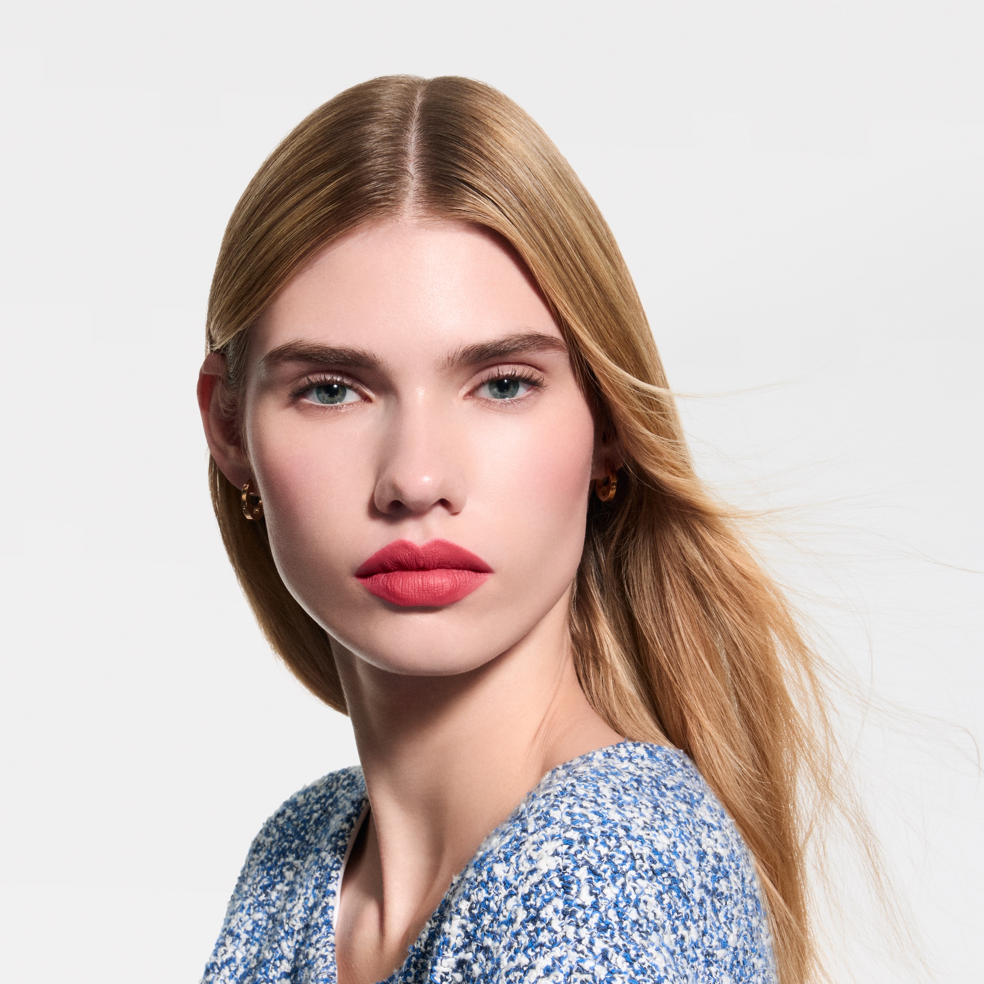 LV Rouge - عبوة إعادة تعبئة أحمر الشفاه غير اللامع  in العطور والتجميل