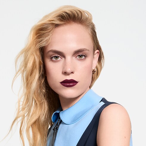 LV Rouge - Satin Lipstick in Perfumes and Beauty 's Lips } collections by Louis Vuitton (Product zoom)