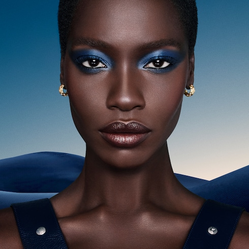 LV Rouge - عبوة إعادة تعبئة أحمر الشفاه الساتان in العطور والتجميل's الشفاه } collections by Louis Vuitton