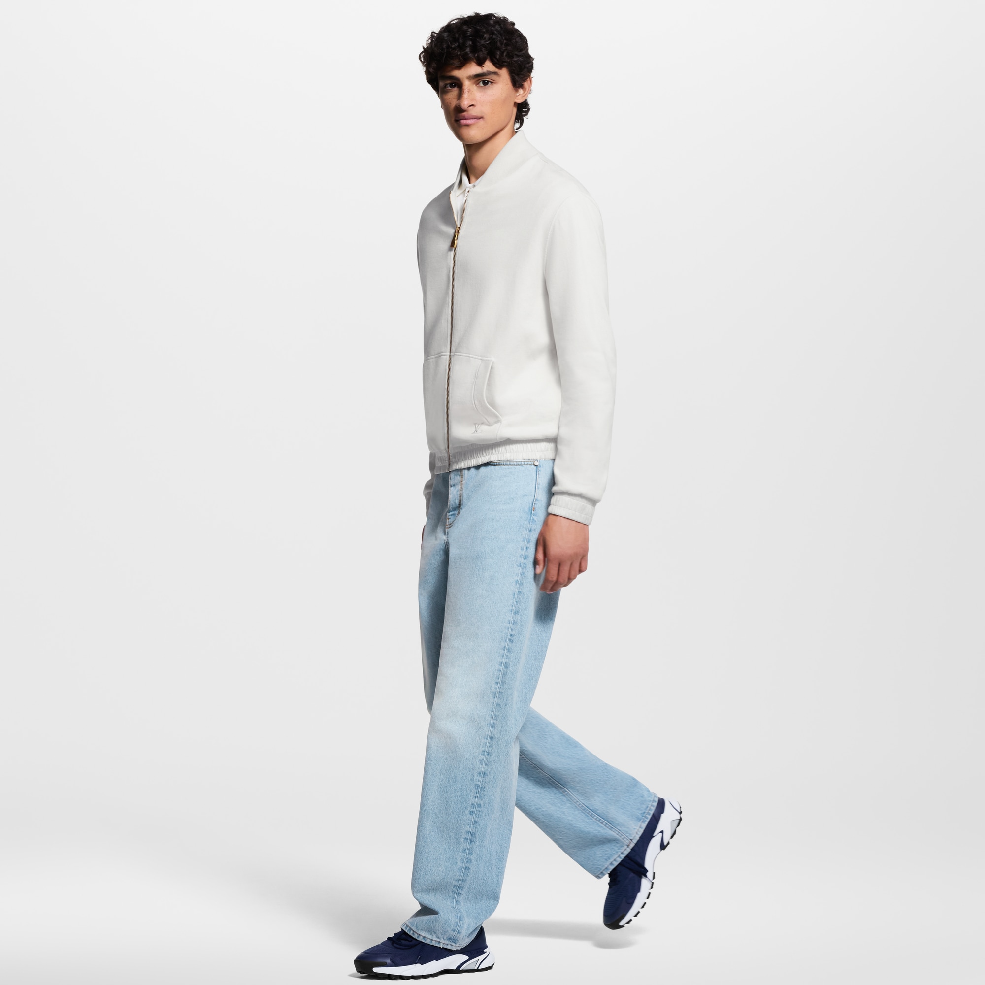 حذاء LV Runner Tatic الرياضي  in الرجال