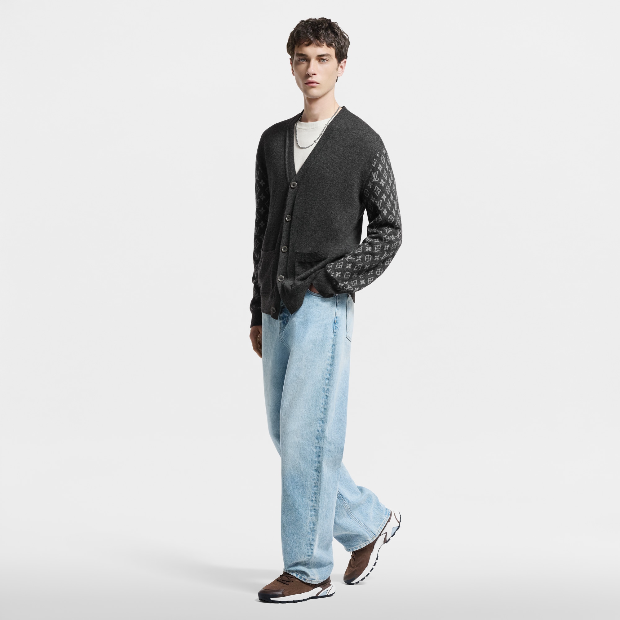 حذاء LV Runner Tatic الرياضي  in الرجال