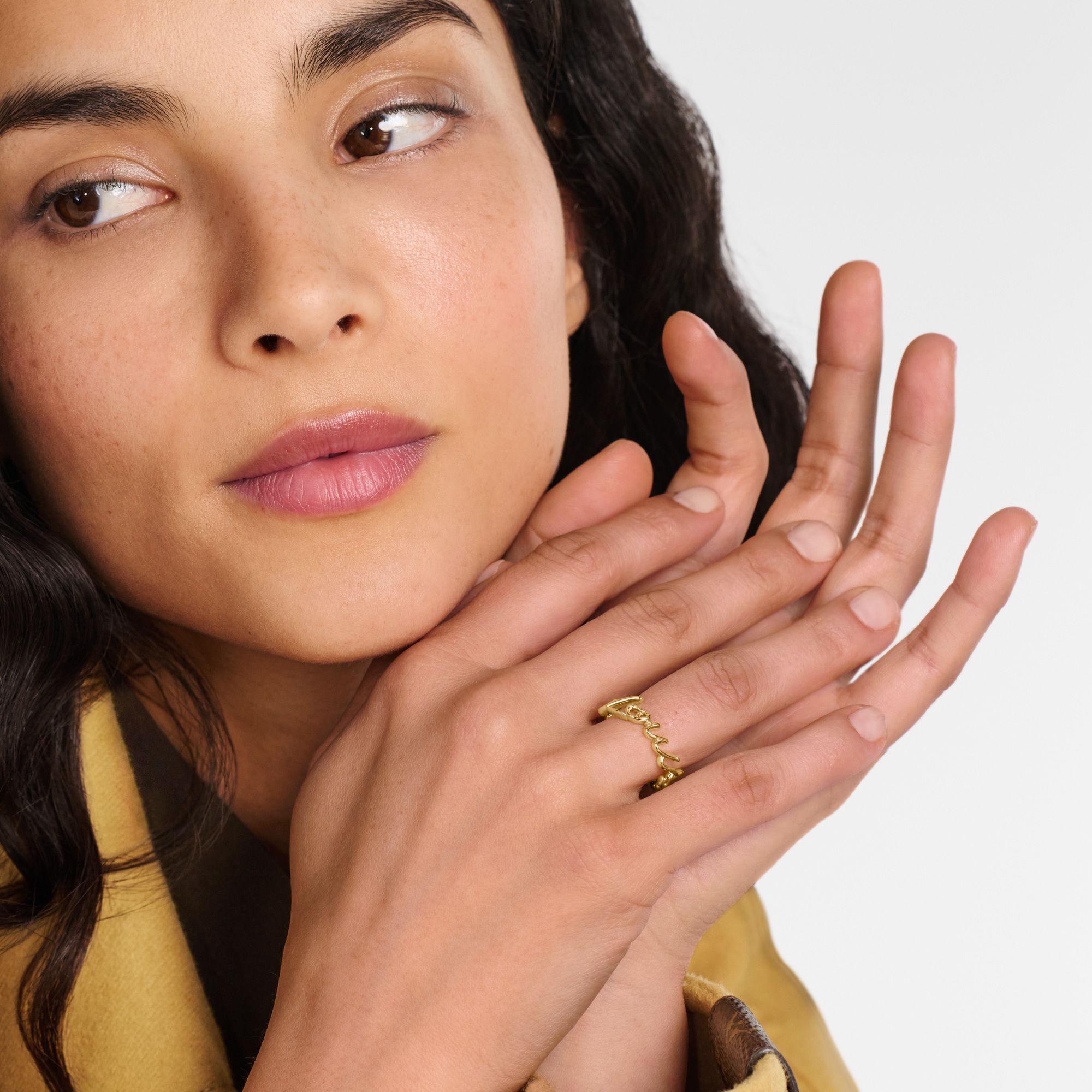 خاتم LV Script S00 in النساء