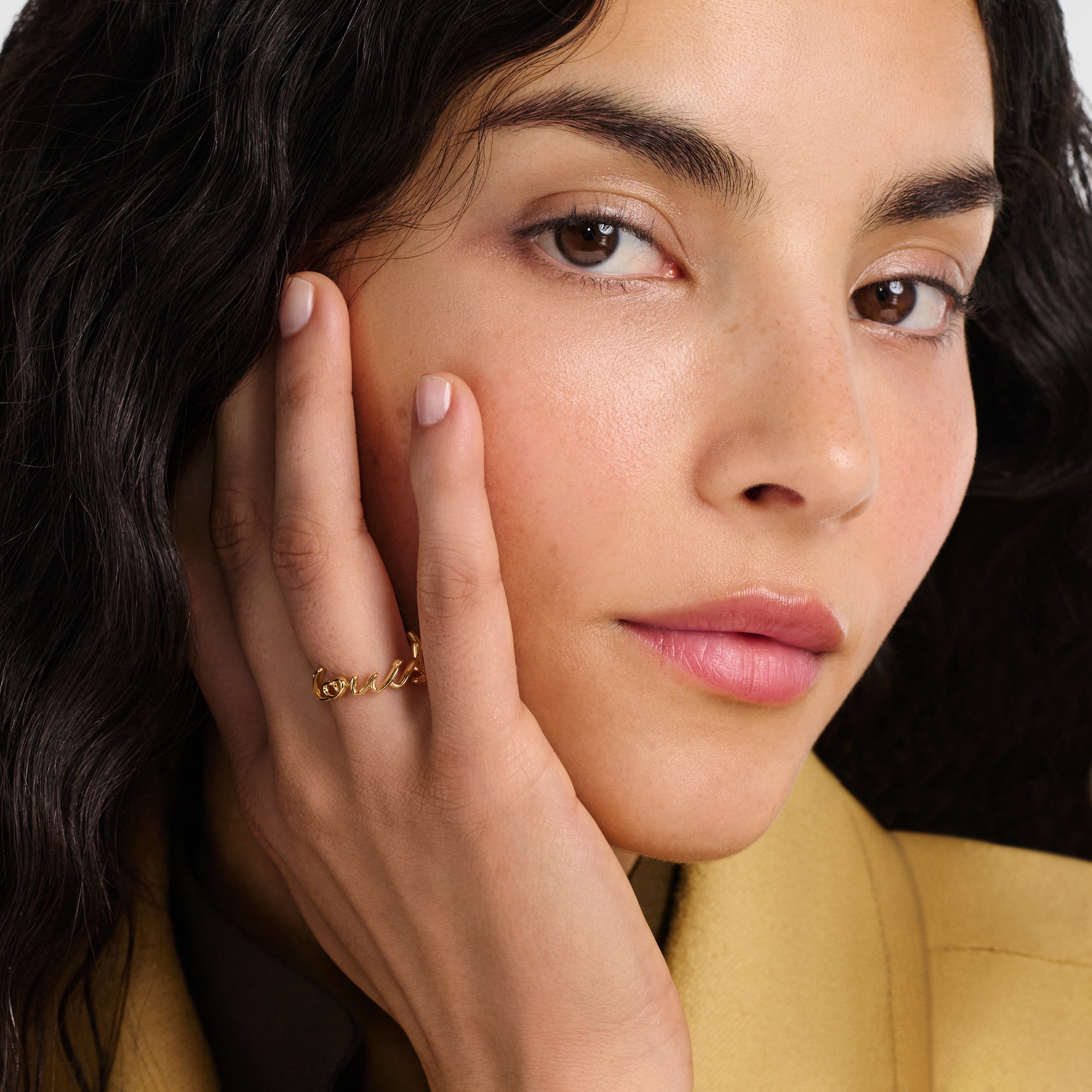 خاتم LV Script S00 in النساء