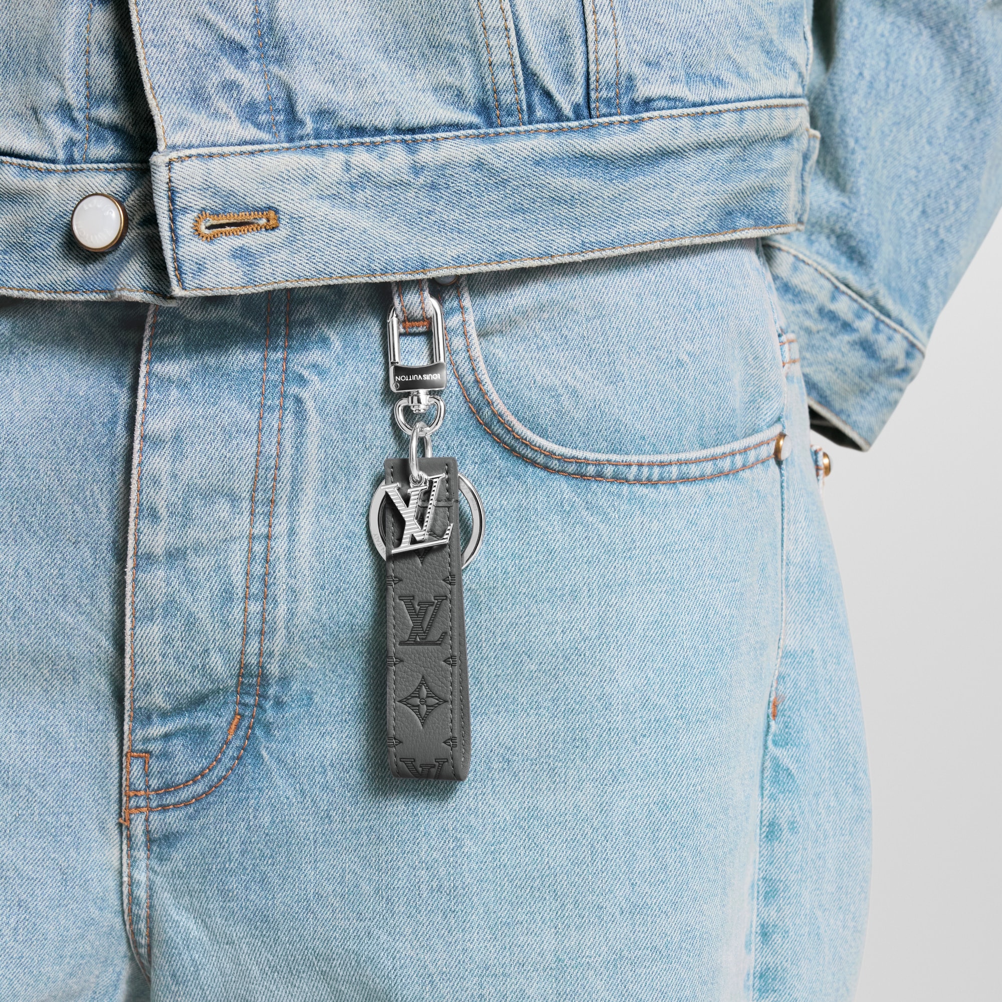 LV Shadow Dragonne Key Holder And Bag Charm S00 in Men