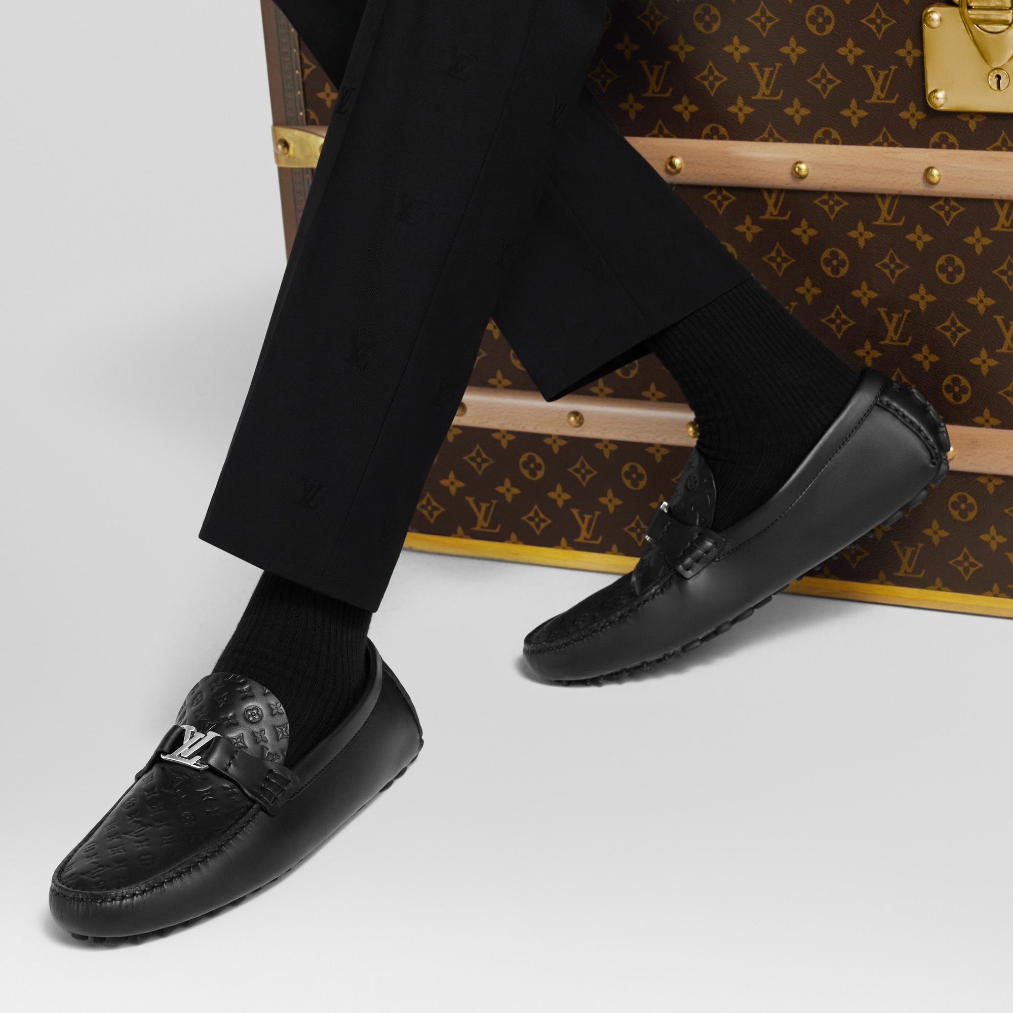 حذاء LV SiLVerstone Moccasin  in الرجال