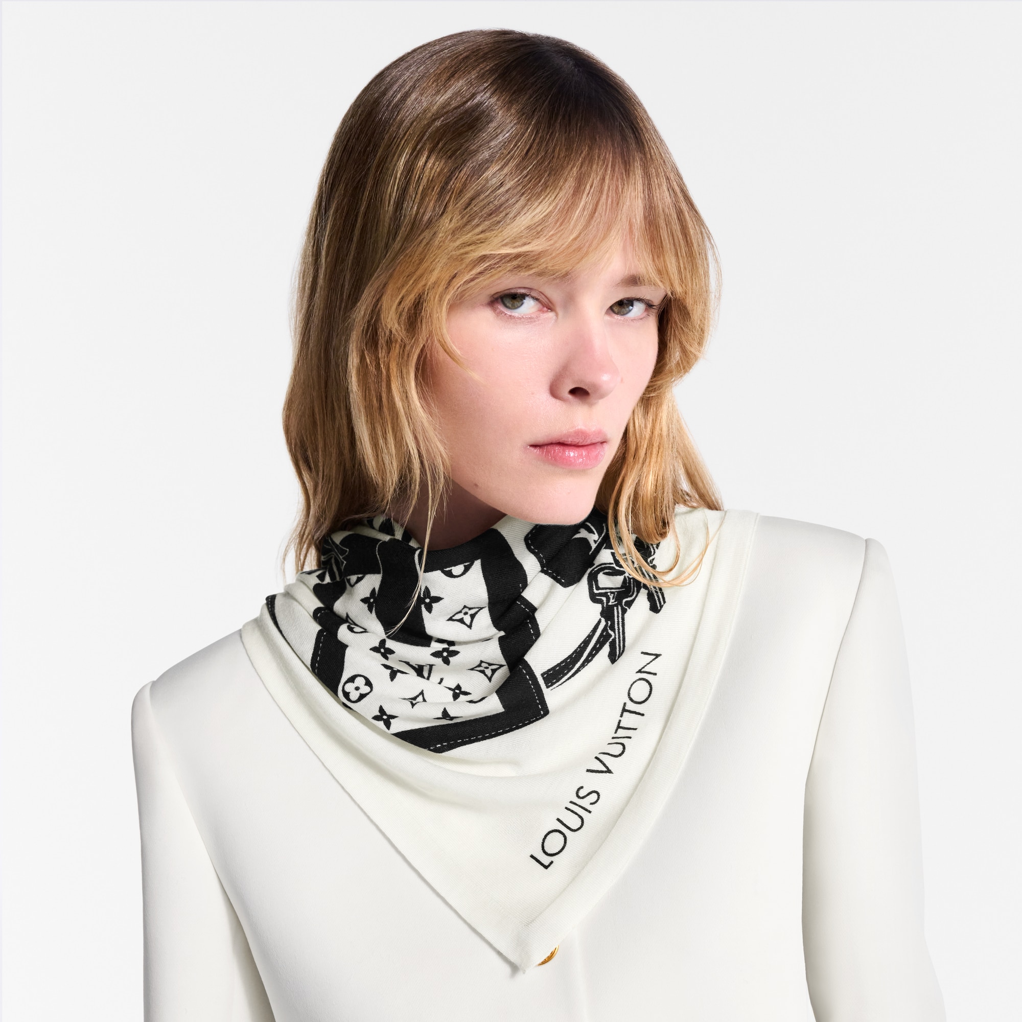 منديل LV Straps على شكل مثلث S00 in النساء