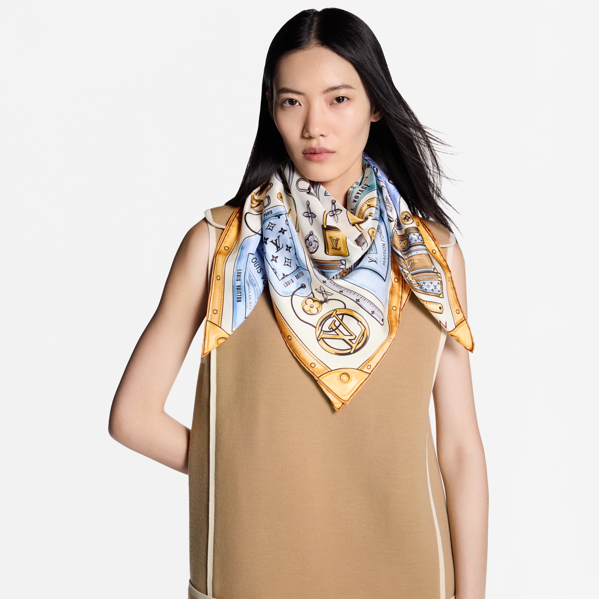 LV Tool Box Square 90 S00 in Women