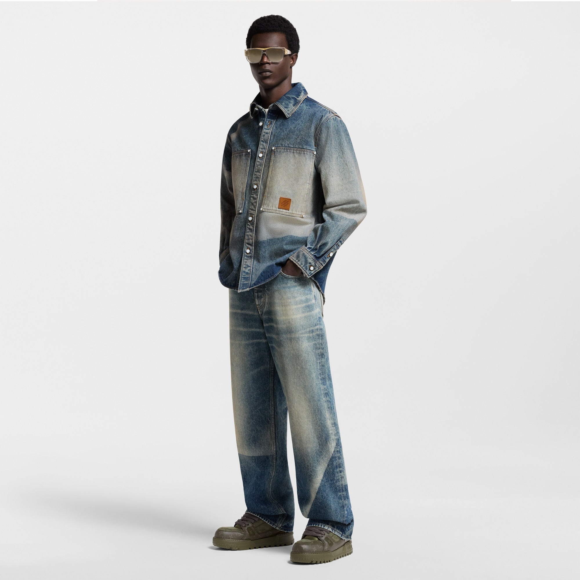 حذاء LV Trainer Maxi الرياضي  in الرجال