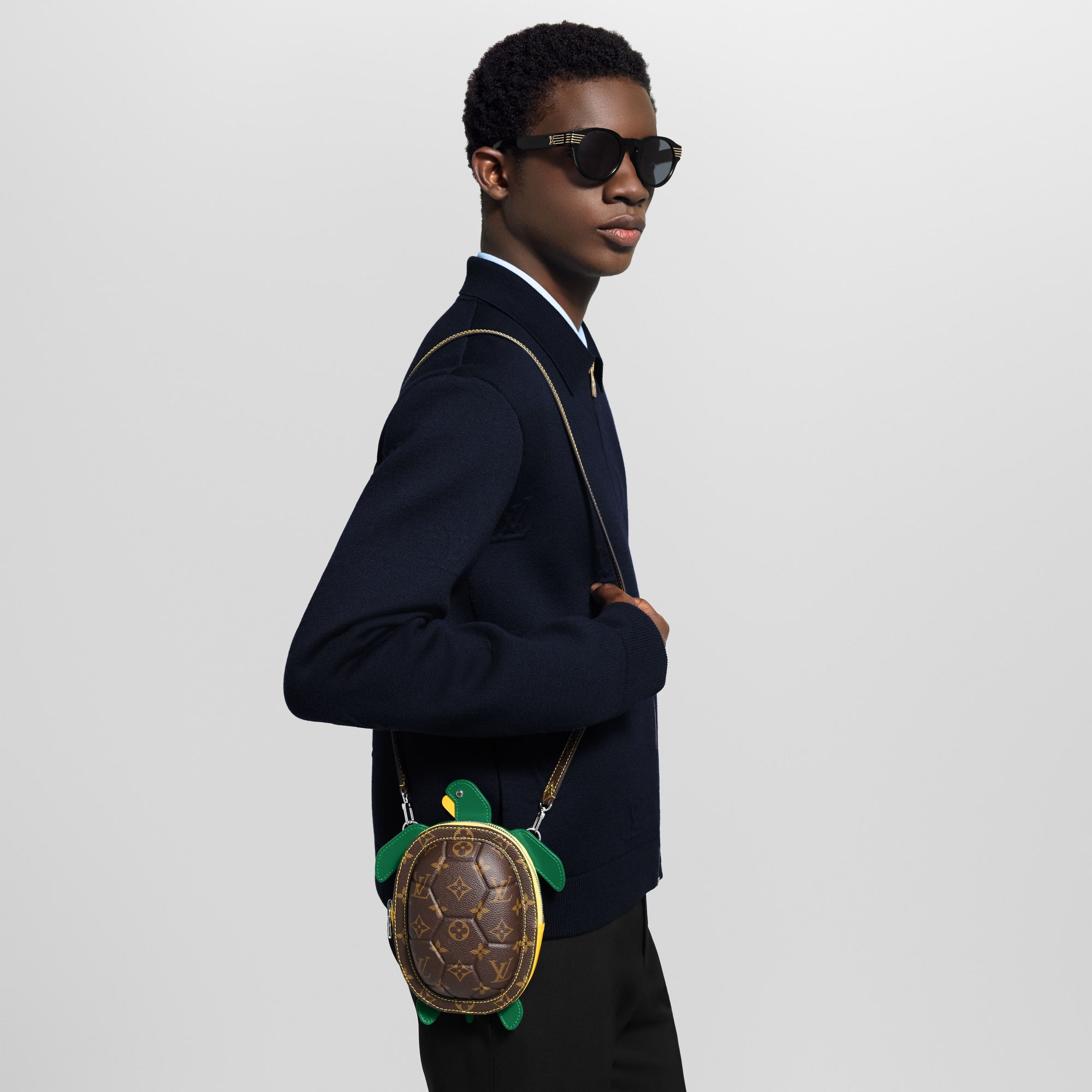 محفظة LV Turtle القابلة للارتداء قماش Monogram آخر in الرجال