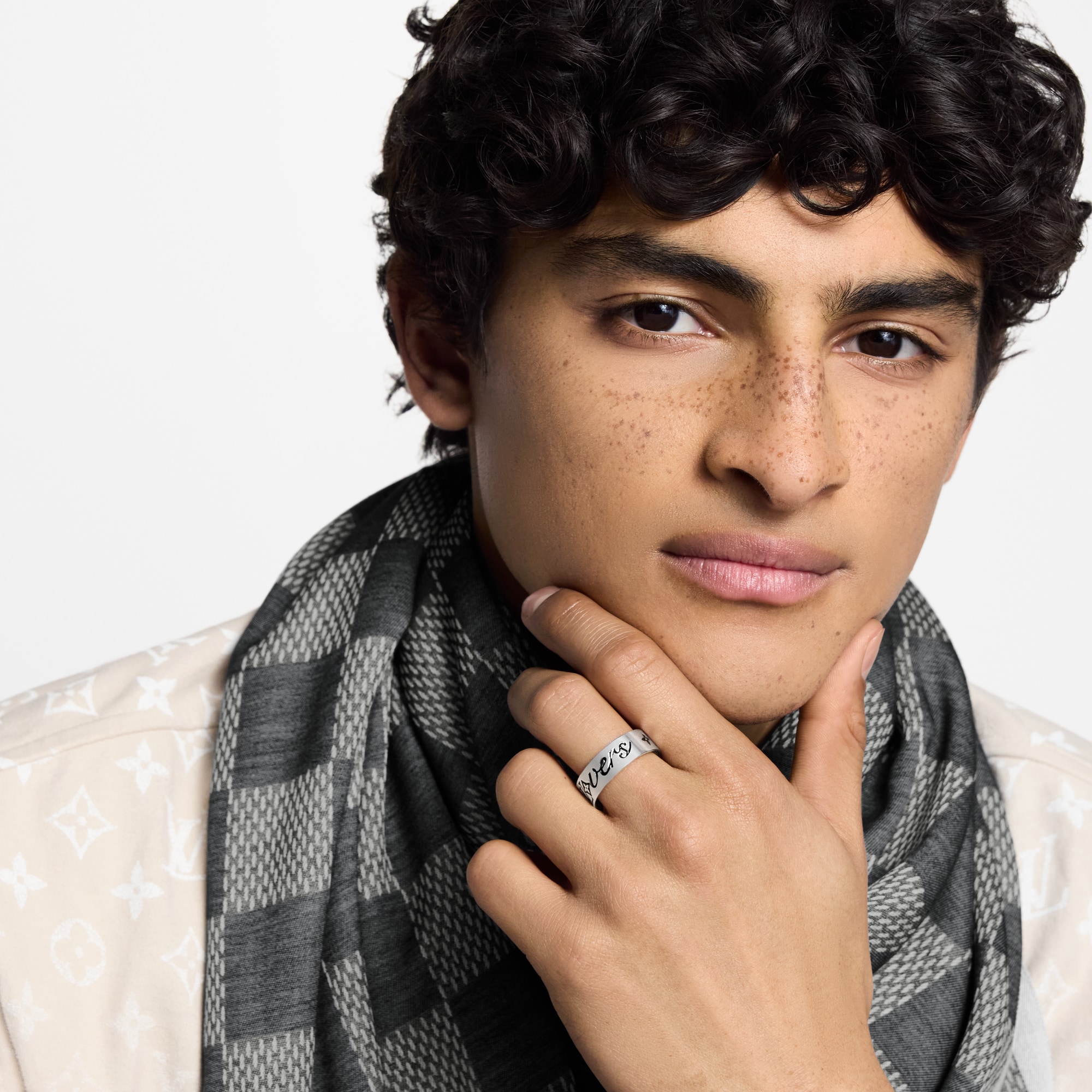 خاتم LV Vers S00 in الرجال