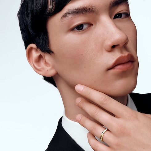 LV Volt Multi Wedding Band, Yellow Gold in Jewelry's Categories All Fine Jewelry collections by Louis Vuitton (Product zoom)