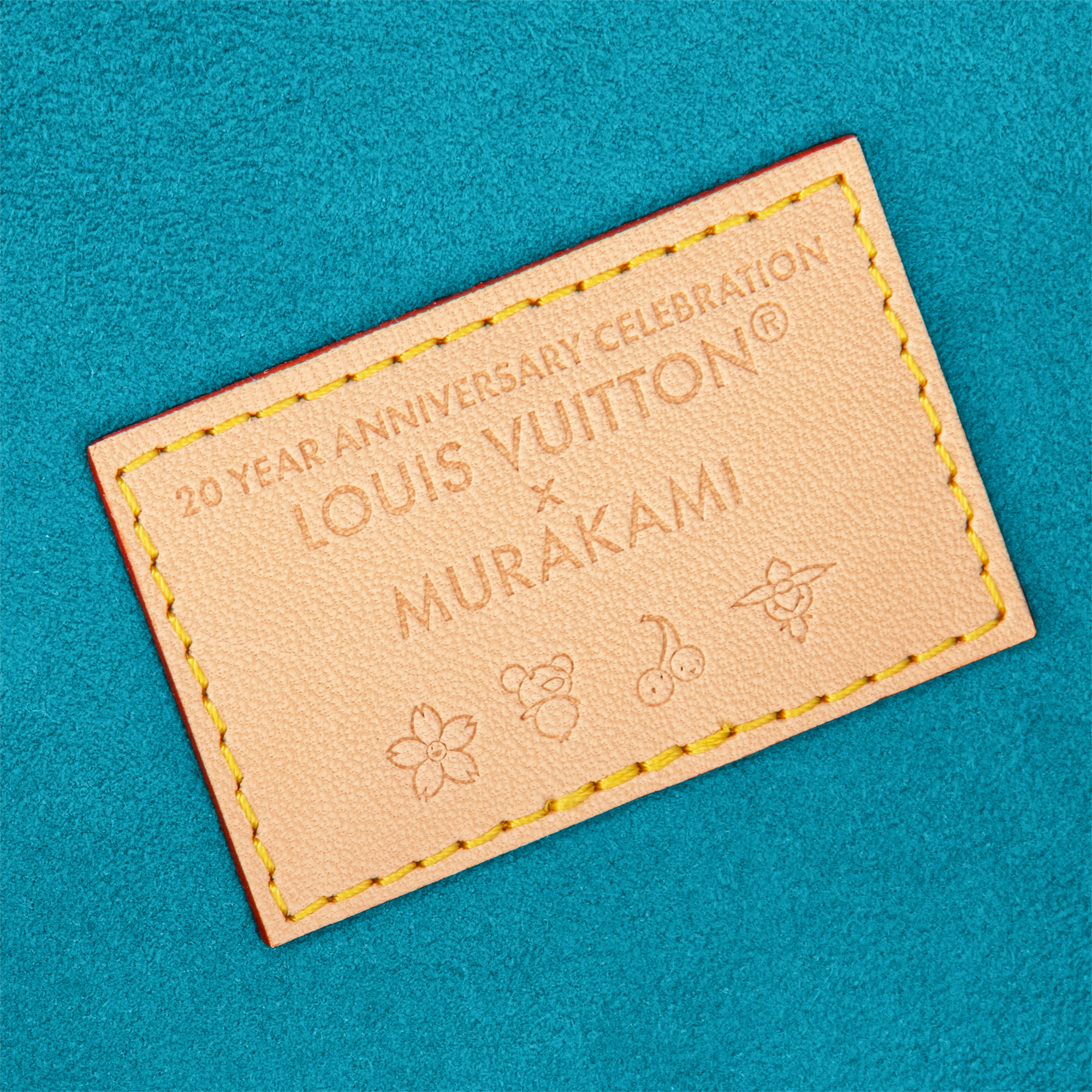 حافظة أوراق مزينة بشخصيات LV x TM Superflat  in الصناديق، السفر والمنزل