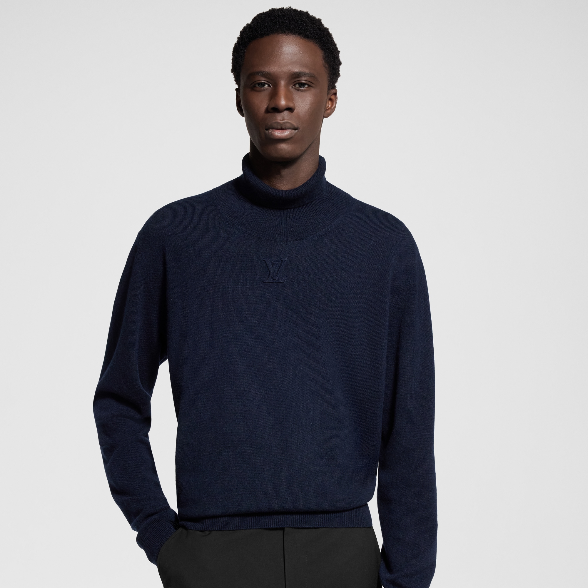 LVSE LV Embossed Turtle Neck  in New