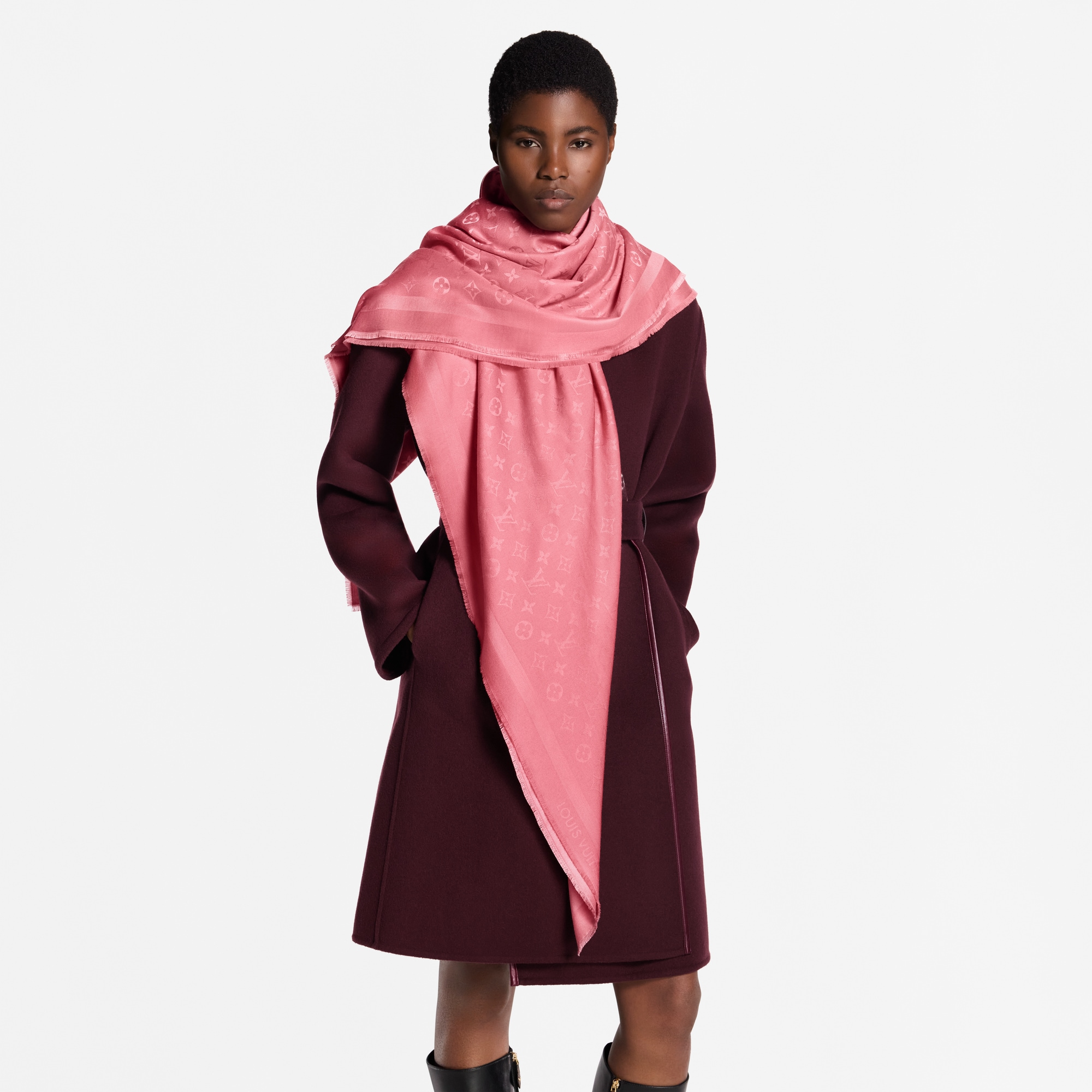 شال Monogram Classic S00 in النساء