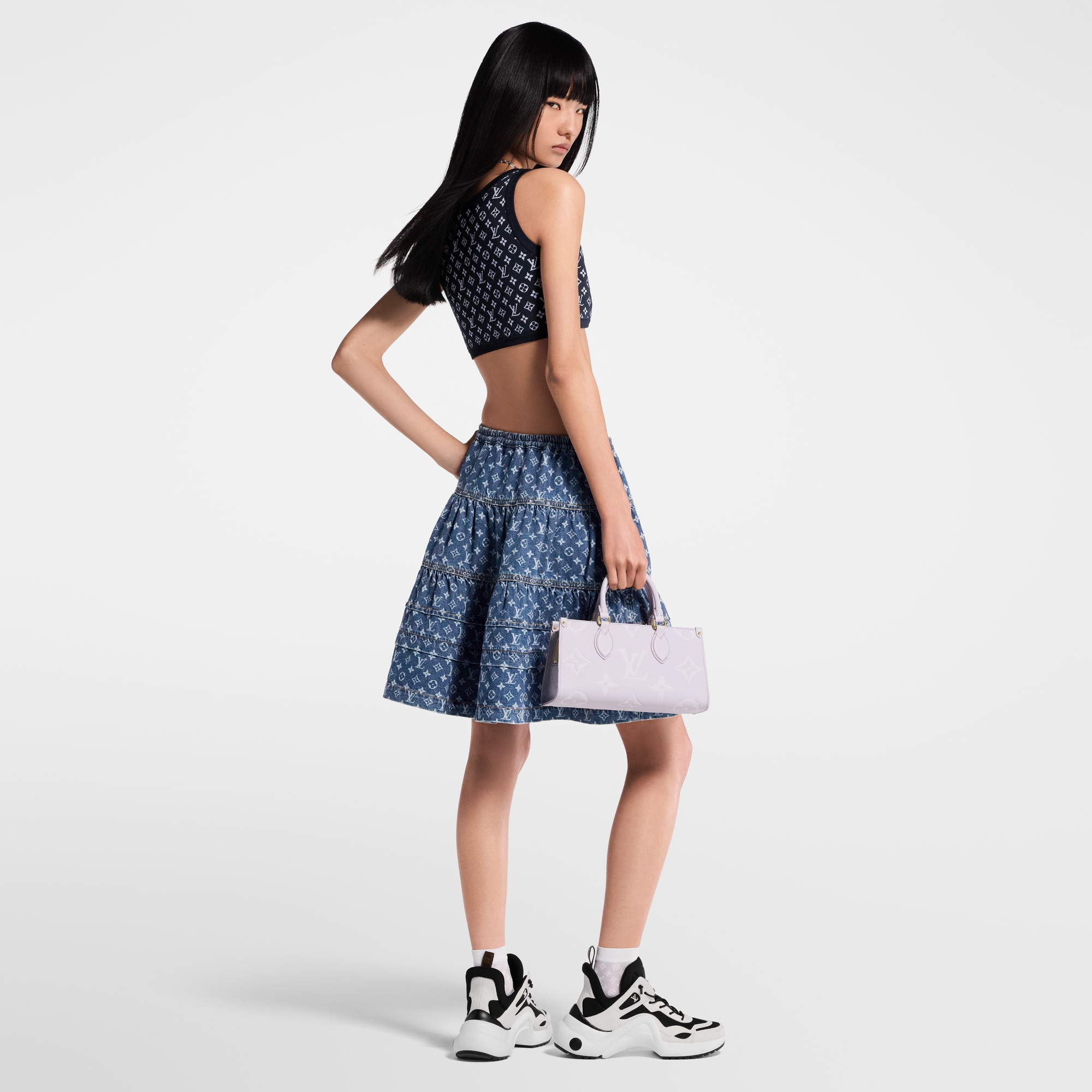 تنورة بطبقات من الدنيم بنقشة Monogram  in النساء